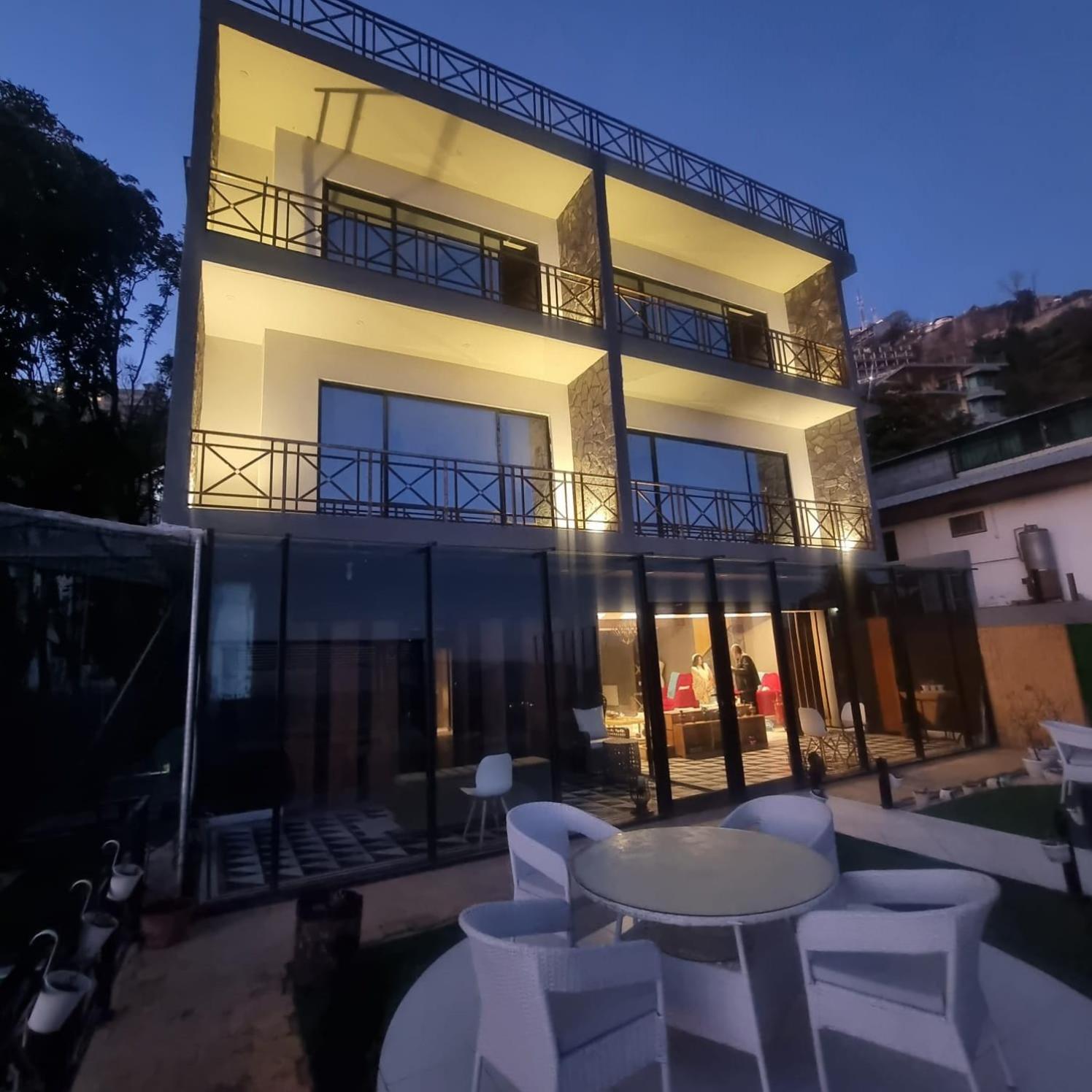 The Bliss Avenue Hotels Мюри Екстериор снимка